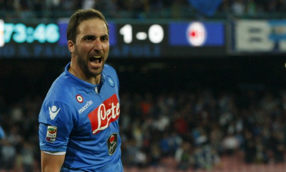 Higuain-Celebra-2015-reuters.jpg