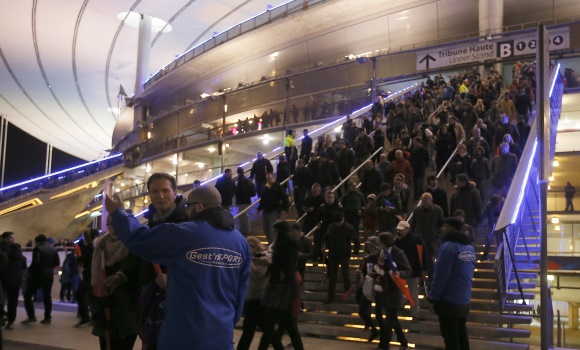 stade-de-france-evacuacion-atentado-2015-reuters.jpg