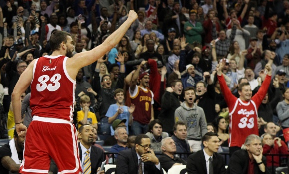 Marc-Gasol-celebra-dorsal-retro-2015-efe.jpg