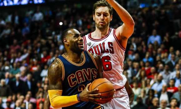 Gasol-LeBron-2015-efe.jpg