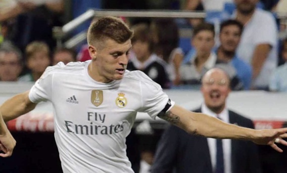 Kroos-gritos-Benitez-2015-efe.jpg