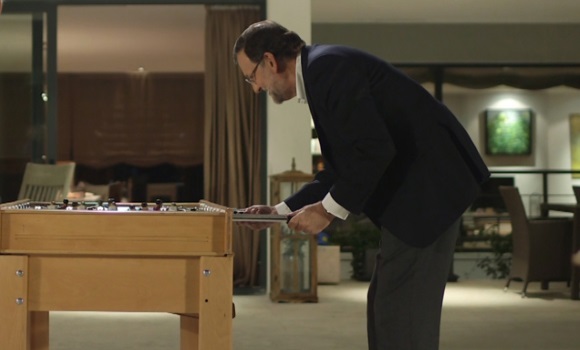 rajoy-futbolin.jpg