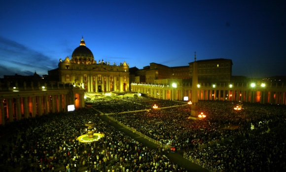 Vaticano-noche-2003-reuters.jpg