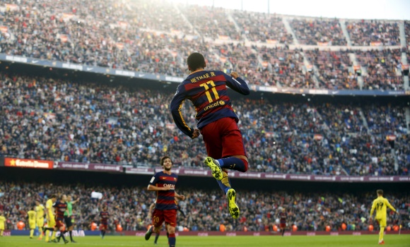 Messi-celebra-Villarreal-CampNou-2015-reuters.jpg