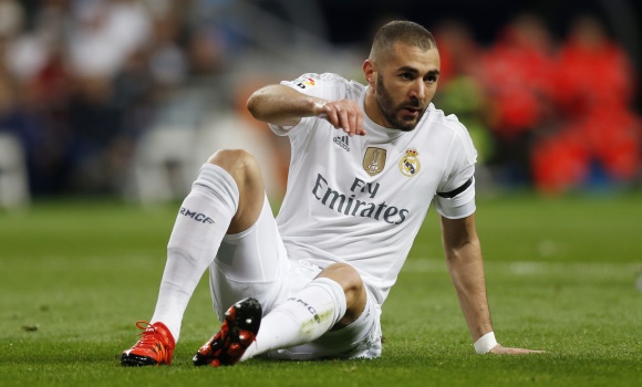 Benzema-2015-cesped-clasico-reuters.jpg