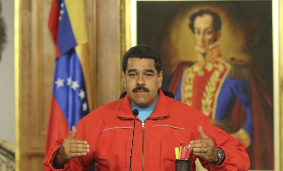 maduro-chandal-pierde-efe.jpg