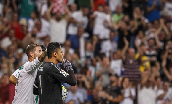 Ramos-Keylor-Navas-Betis-EFE-2015.jpg
