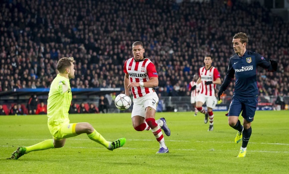 Griezmann-falla-ocasion-PSV-2016-efe.jpg