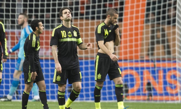 cesc-cabizbajo-holanda-reuters.jpg