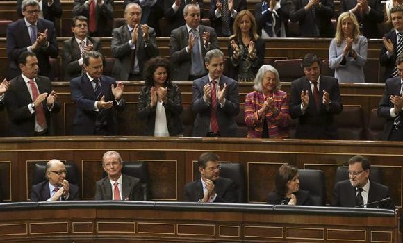 aplauso-gobierno-pp-21oct-efe.jpg