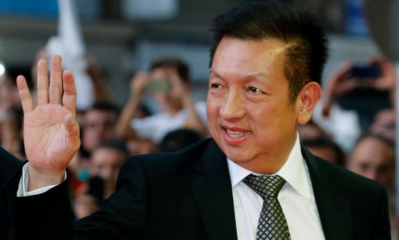 peter-lim-saluda-efe.jpg