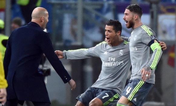 Ramos-CR7-celebran-Zidane-2016-efe.jpg