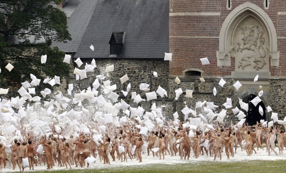 gente-desnuda-reuters.jpg