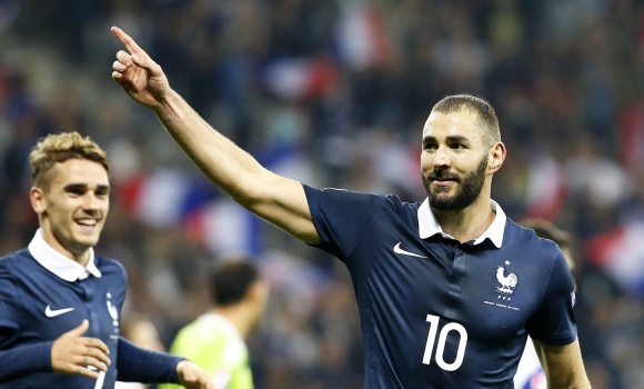 Benzema-celebra-Francia-reuters-2015.jpg