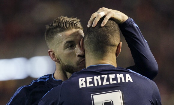 Ramos-beso-Benzema-2015-reuters.jpg