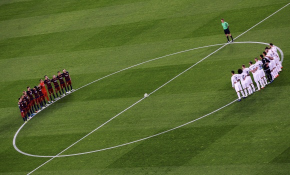 minuto-silencio-clasico-2016-efe.jpg