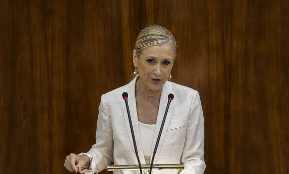 cifuentes-investidura-efe.jpg