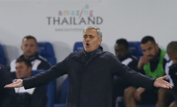 Mourinho-brazos-abiertos-2015-Reuters.jpg