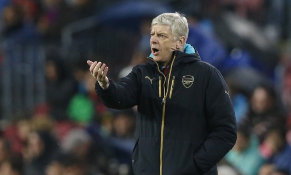 Wenger-ordenes-CampNou-2016-reuters.jpg