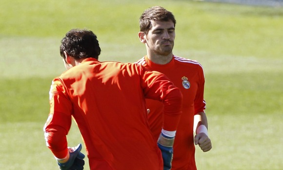 Casillas-entreno-diego-lopez-2013-efe.jpg