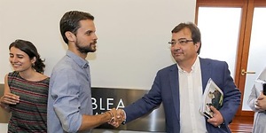 El PSOE ofrece un puesto a Podemos y a Ciudadanos en la Asamblea extremeña