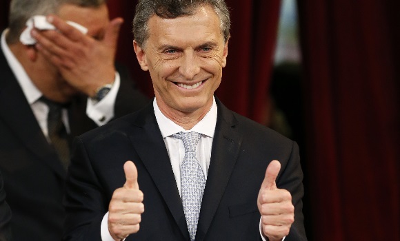 macri-jura-cargo-reuters.jpg