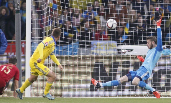 DeGea-parada-Rotan-Ucrania-2015-reuters.jpg