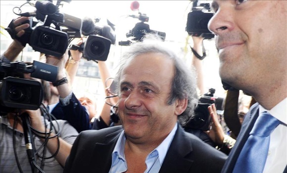 Platini-sonrisa-2015-efe.jpg