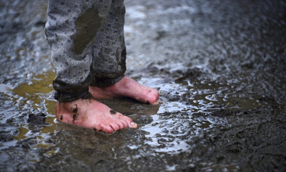 refugiado-idomeni-pies-efe.jpg