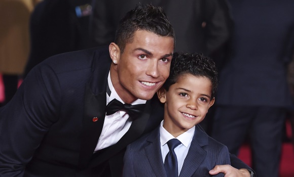 CR7-CR7jr-premier-Londres-efe.jpg