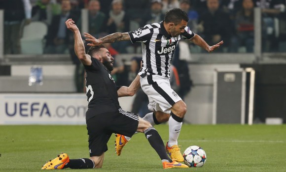 Carvajal-penalti-Tevez-2015-Reuters.jpg