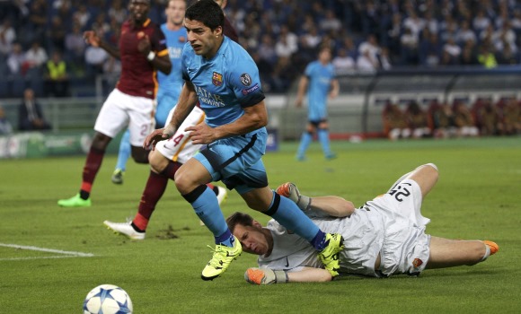 LuisSuarez-penalti-Roma-2015-reuters.jpg