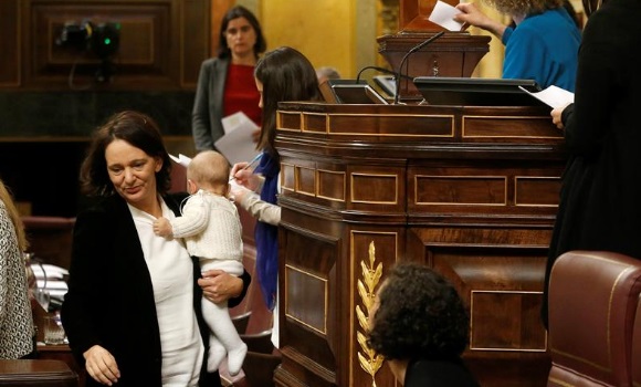 bescansa-vota-bebe-efe.jpg