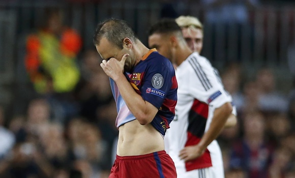 Iniesta-lesion-Bayer-Leverkusen-2015-reuters.jpg