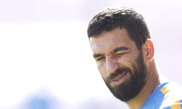 Arda-Turan-guino-efe-entreno-2015.jpg