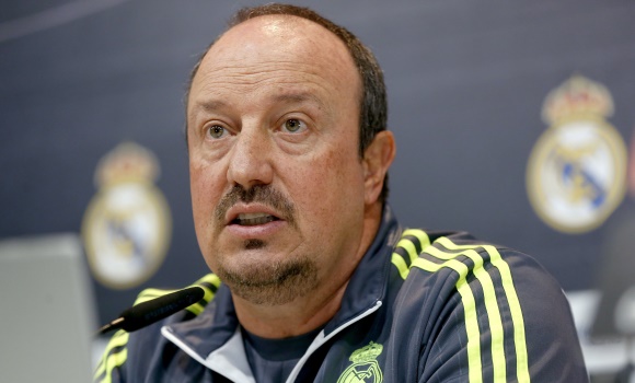 Benitez-escudos-RP-2015-efe.jpg