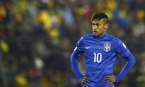 Neymar-brazos-jarra-2015-brasil-reuters.jpg