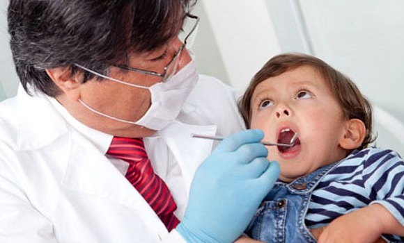 nino-dentista-archivo.jpg