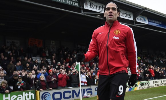 Falcao-Manchester-calentamiento-2015-reuters.jpg