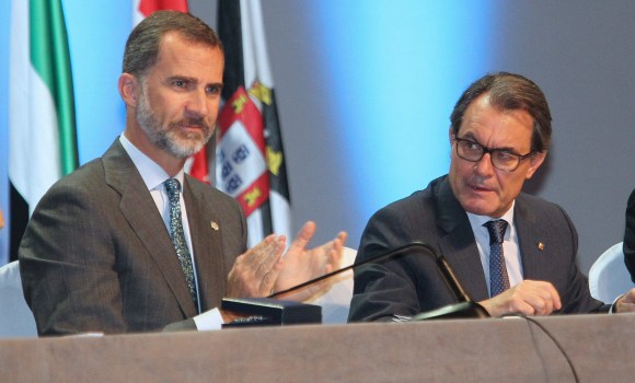 Rey-ArturMas23julio2015EFE.jpg