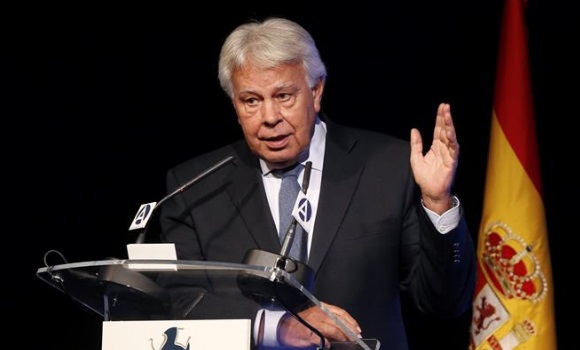 felipe-gonzalez-acto-llosa-efe.jpg