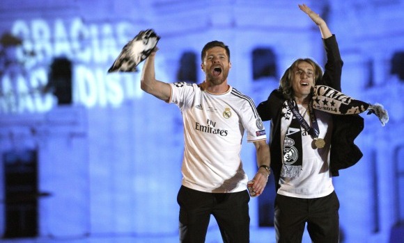 Xabi-Modric-celebran-decima-2014-efe.jpg