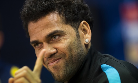 Alves-niega-sala-prensa-2015-efe.jpg