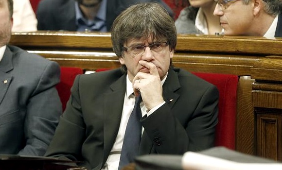 puigdemont-parlament-efe.jpg