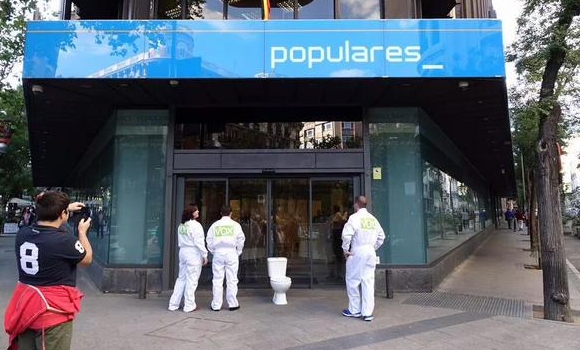 Vox-retrete-Rajoy-Twitter.jpg
