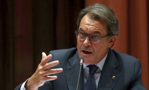 ArturMas-Parlament-2sept2015EFE.jpg
