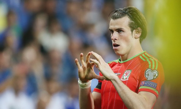 Bale-corazon-2015-Gales-EFE.jpg