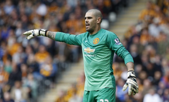 Valdes-senala-manchester-2015-reuters.jpg
