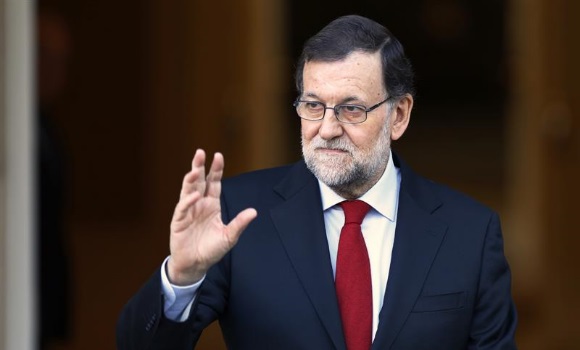 rajoy-mano-moncloa-efe.jpg