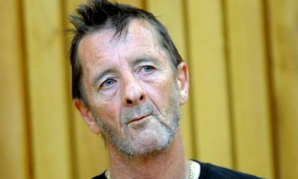 phil-rudd-acdc-efe-580x350.jpg